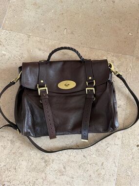 Mulberry’s Dark Brown Leather Satchel Messenger Bag with Brass Hardware